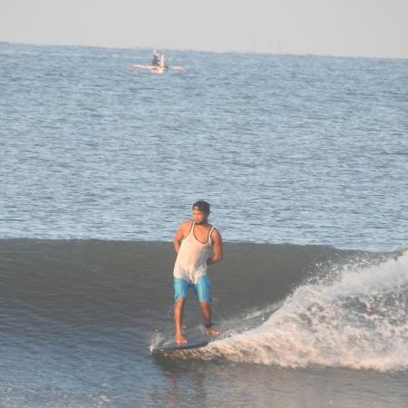 The Point Surfcamp Bali Hotel Pulukan Bagian luar foto