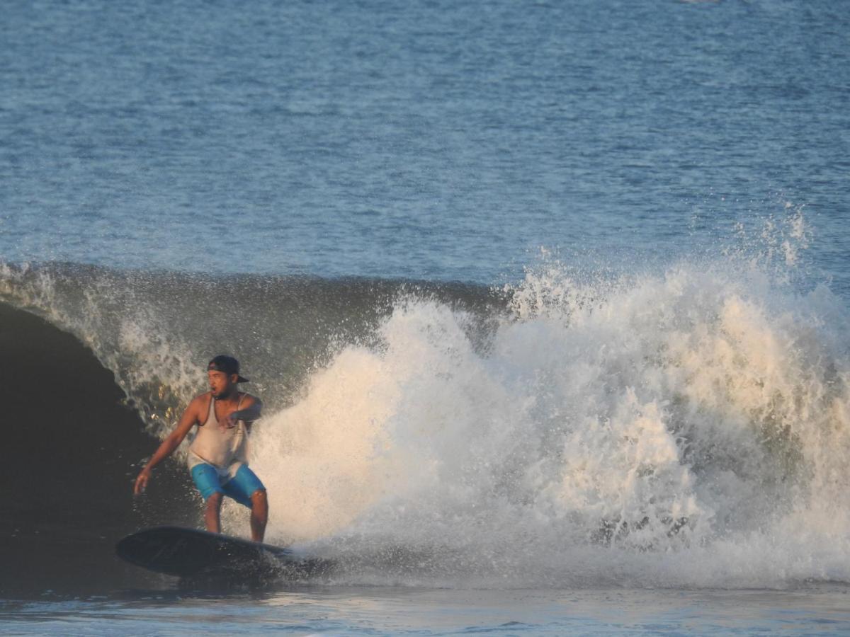 The Point Surfcamp Bali Hotel Pulukan Bagian luar foto