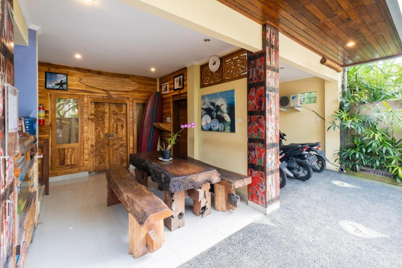 The Point Surfcamp Bali Hotel Pulukan Bagian luar foto