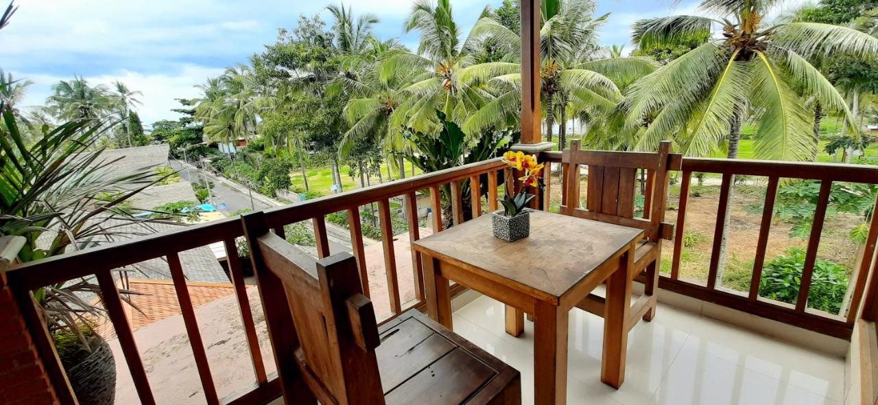 The Point Surfcamp Bali Hotel Pulukan Bagian luar foto