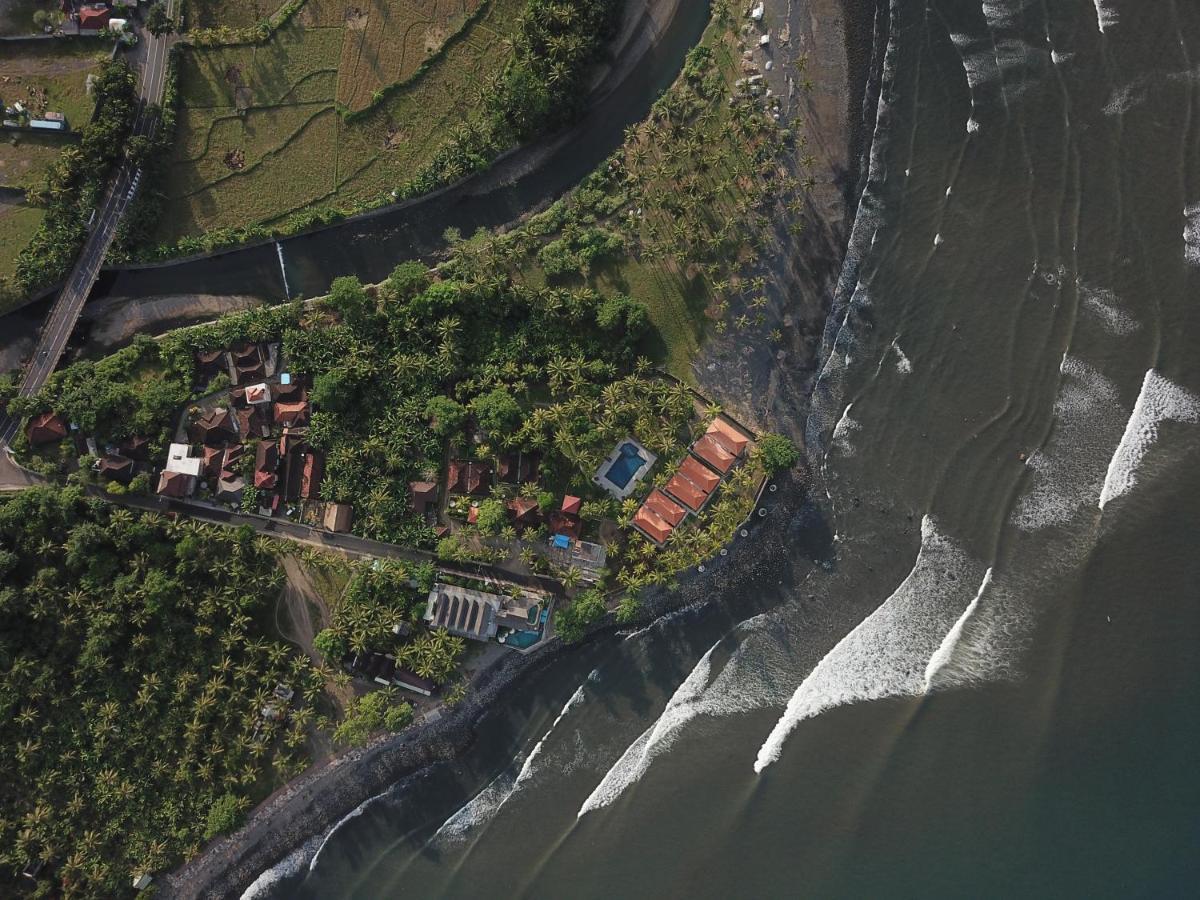 The Point Surfcamp Bali Hotel Pulukan Bagian luar foto